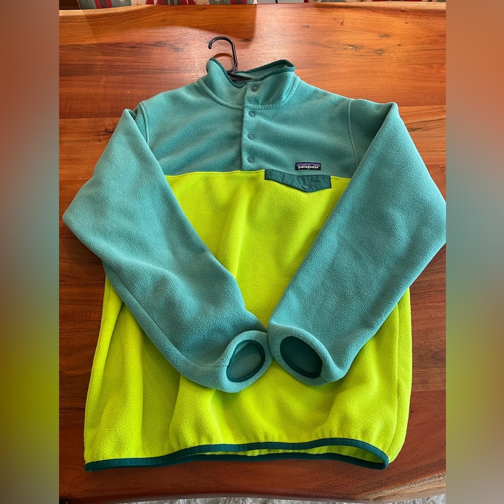 Patagonia, Woman’s Large, Green multi-color Synchilla Jacket.